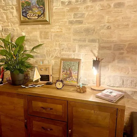 Rustic Serenity Vila