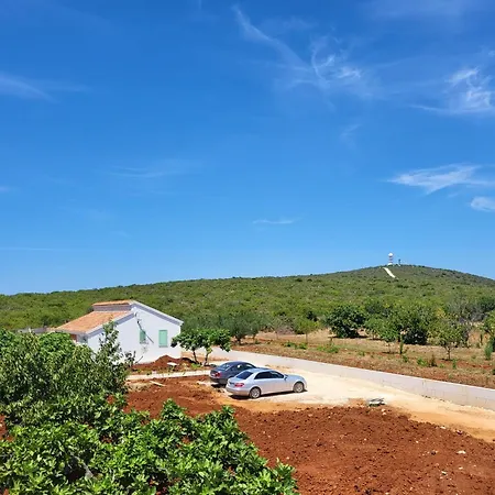 Vila Rustic Serenity